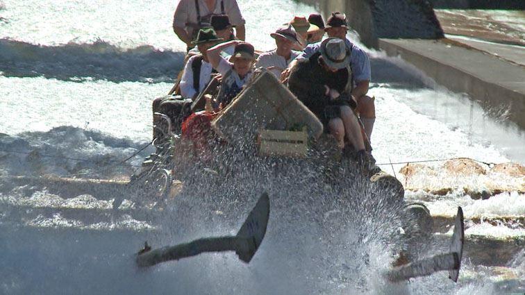 Floßfahrt für Flößerfilm "Fahr ma obi am Wasser"
