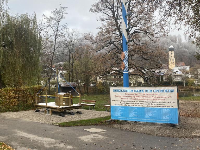 Die Einweihung des neuen Spiele-Flosses in Wolfratshausen 14.11.24